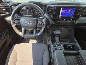 Toyota Tundra SR5 2024 en Perfectas Condiciones - Product Image 2