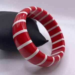 Brazalete de resina de moda de Estilo Vintage hecho a mano personalizado altamente pulido para mujeres de la India - Product Image 1