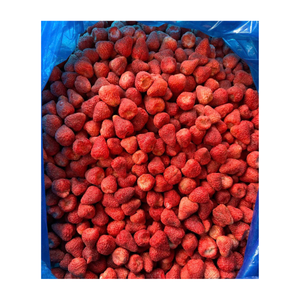 Trozos crujientes de fresa de Vietnam hechos con cuidado, satisfactorios para entusiastas de los bocadillos y minoristas - Product Image 5