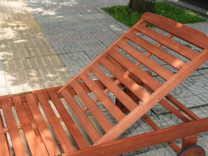 Chaise longue pliante en bois d'acacia, imperméable, pour l'extérieur, le patio, le jardin - Product Image 2