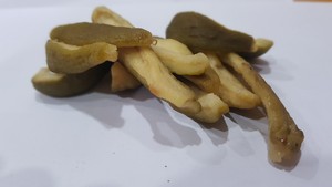 99 Gold Data Qualité d'exportation Goyave séchée à faible teneur en sucre Fruits séchés à l'air en tranches vert-rose Guajava déshydratée de - Product Image 4