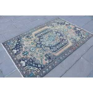 Alfombra Turca de 4.1x6.5 pies, Alfombra Vintage, Alfombra de Lana con Diseño a Cuadros Azules - Product Image 3