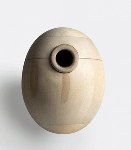 บ้านนกไม้รูปทรงไข่ ทำด้วยมือ พร้อมช่องทางเข้าด้านหน้า กล่องทำรังไม้เนื้อแข็งธรรมชาติสำหรับนกขนาดเล็ก ผลิตในเวียดนาม - Product Image 2