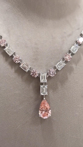 Collier Tennis pour femme en or 3 carats avec gros diamants blancs et roses Certifié IGI pour l'obtention du diplôme - Product Image 3