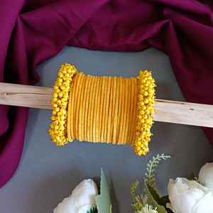 Ensemble de bracelets indiens fausse perle perlée plaine velours bracelet bijoux pour femmes ensemble de bijoux de mariée indienne, jaune - Product Image 2