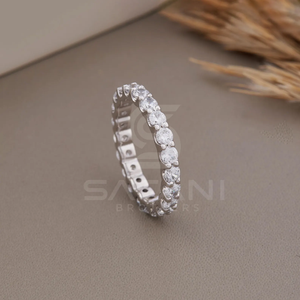 Bague de mariage à profil bas en or rose plaqué 3MM, entièrement sertie de moissanite taille ronde 1.80CT, pour demoiselle d'honneur - Product Image 4