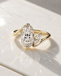 Anillo de compromiso clásico para mujer de oro rosa de 18 quilates con diamante cultivado en laboratorio con corte Moval East West Toi et Moi, certificado por IGI, para ella. - Product Image 1