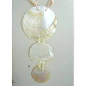 Collar de Conchas Marinas Amarillas con Cuentas y Forma de Luna, Joyería Religiosa de Conchas Marinas para Regalo - Product Image 1