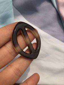 Anillo para Bufanda de Cuerno de Búfalo con Pulido Suave que Agrega Elegancia Suave y Sujeción Segura a Cualquier Bufanda de Alta Calidad - Product Image 6