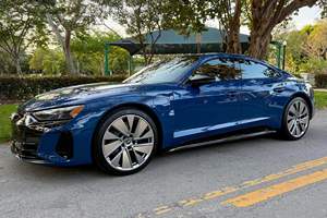 AUDI E-TRON GT 2022 SUPER PROPRE, ÉLECTRIQUE, PRÊT À ÊTRE EXPÉDIÉ - Product Image 2