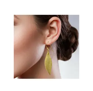 Großhandel Luxusohrring Zubehör Gold Damenhocken feine Mode Ohrringe Piercing-Schmuck einzigartiges Design