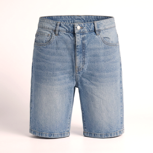 Shorts en jean décontractés pour hommes - Coton et élasthanne extensibles, taille mi-haute, braguette zippée, coupe large, finition délavée et marque privée disponible - Product Image 1
