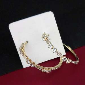 Urthn AD Stone Boucles d'oreilles pendantes plaquées or Boucles d'oreilles ethniques religieuses à la mode avec diamant perle de quartz-1315813 - Product Image 1