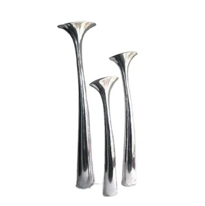 Florero de aluminio de Estilo Vintage Nuevo juego diseñado de 3 Florero de metal artesanal Comprar de un fabricante indio - Product Image 3