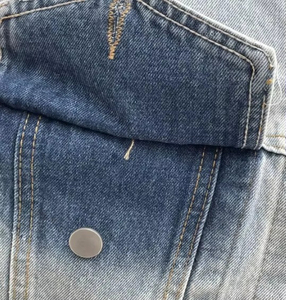 Nueva chaqueta vaquera informal desgastada para mujer 2025 de alta calidad con detalles rasgados desgastados y acentos de piel - Product Image 6