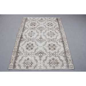 พรมขนาด 3.9x5.2 ฟุต พรมวินเทจตุรกี พรมขอบสีขาวน้ำตาล - Product Image 1