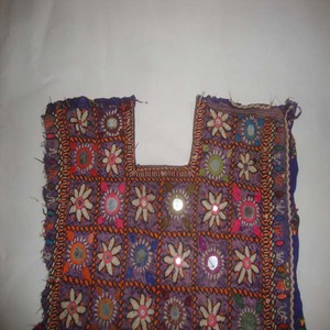 Chemisiers pour femmes Artland International taille unique, manches courtes, style vintage Baloch Banjara, broderie, travail au miroir, tissu en coton, patch - Product Image 2