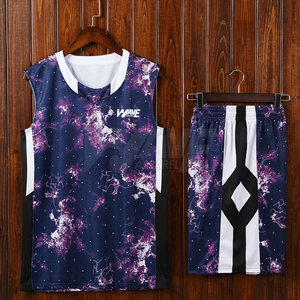 Uniformes de Baloncesto Cortos y Transpirables de Diseño Personalizado OEM para Adultos, Tallas Grandes, Precio Razonable, Servicio OEM, 100% Poliéster - Product Image 3