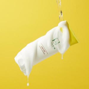 Espuma Limpiadora Facial Profunda y Reafirmante para Piel Grasa con Glicerina y Aminoácidos 150ml, Caducidad 36 Meses - Product Image 4