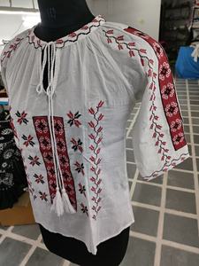 Chemisiers traditionnels roumains brodés au point de croix pour femmes, avec cordons ajustables au cou et aux manches, haut pour femmes - Product Image 3