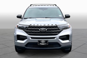 Ford Explorer XLT RWD 2022 d'occasion - faible kilométrage - Product Image 4