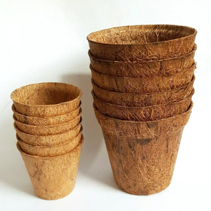 Pot en fibre de coco pour la culture à domicile - Pot biodégradable écologique avec trou de drainage et auto-arrosage fabriqué par Eco2go - Product Image 1