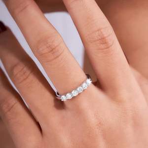 Anillo de boda de moissanita para mujer, bandas de eternidad, anillos de boda de moissanita para mujer, anillo de plata esterlina, banda de aniversario blanca - Product Image 4