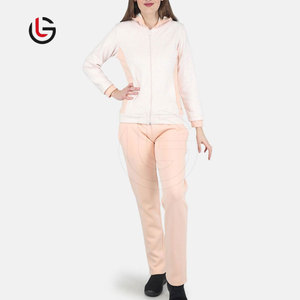 ชุดวอร์มผ้าฟลีซสีล้วนของผู้หญิงผ้าคอตตอนผสมโพลีเอสเตอร์สีทึบออกแบบได้ตามต้องการสำหรับกลางแจ้งฤดูหนาวแบบมีฮู้ด - Product Image 1