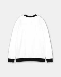 Sudadera blanca con estilo OEM para hombre con detalles en negro Diseño de moda hacia adelante Tela suave y duradera Mezcla perfecta de estilo cómodo - Product Image 2