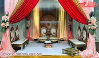 Chaises de Mandap pour Mariage Indien en Bois de Teck, Design Vintage Élégant, Démontables, Légères, Modernes, Personnalisables pour Cérémonies au Royaume-Uni, Fabrication en Usine