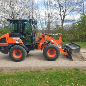 รถตักล้อยางดีเซล Kubota WL34 ปี 2024 รถตักขนาดเล็ก พร้อมกระบอกไฮดรอลิก Eaton แบริ่ง ปั๊ม มอเตอร์ รับประกัน 1 ปี บริการที่บ้าน - Product Image 1