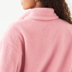 Sweat-shirt pour femme abordable avec tissu sherpa, col montant, sweat-shirt thermique en mélange de polyester avec logo personnalisable 2026 - Product Image 5