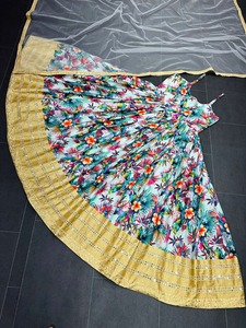 พิมพ์ Anarkali Kurti กับ Dupatta พรรคสวมชุดยาว Anarkali กับนักออกแบบเย็บปักถักร้อยหนัก - Product Image 4