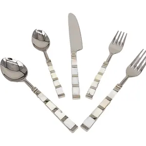 Ensemble de couverts en acier inoxydable royal antique avec poignée design, parfait pour les restaurants et la vaisselle de mariage - Product Image 3