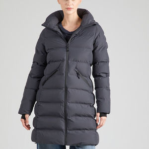Veste parka matelassée à capuche avec ceinture pour femme, logo personnalisé de haute qualité, veste d'hiver matelassée en duvet pour femme - Product Image 1
