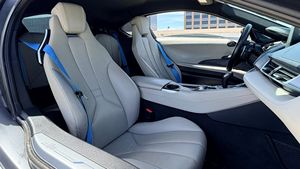 Buena oferta para BMW i8 Coupé listo para enviar - Product Image 2