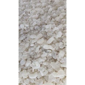 Distributeur mondial vendant de la gomme Damar naturelle séchée de qualité fiable pour les revêtements, les vernis et les applications industrielles - Product Image 1