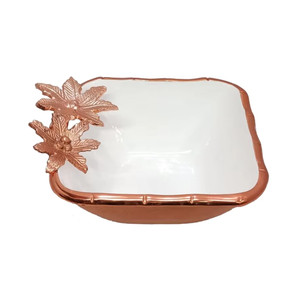 Cuenco decorativo antiguo moderno de color oro rosa acabado en forma cuadrada para organizar todas las probabilidades y extremos en su mesa - Product Image 1