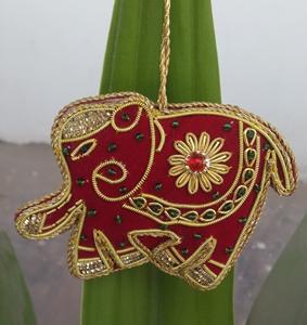 เครื่องประดับตกแต่งต้นคริสต์มาสสีแดงสดใสขนาด 4 นิ้ว สำหรับงานฝีมือและของขวัญ ขายส่ง - Product Image 2