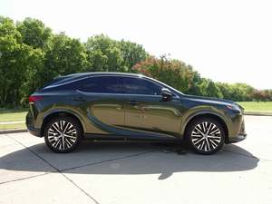 L_ex_us R X 350 Premium 2023 / Disponible à la vente avec faible kilométrage, moteur essence, véhicule d'occasion en excellent état et sans accidents - Offre spéciale - Product Image 4