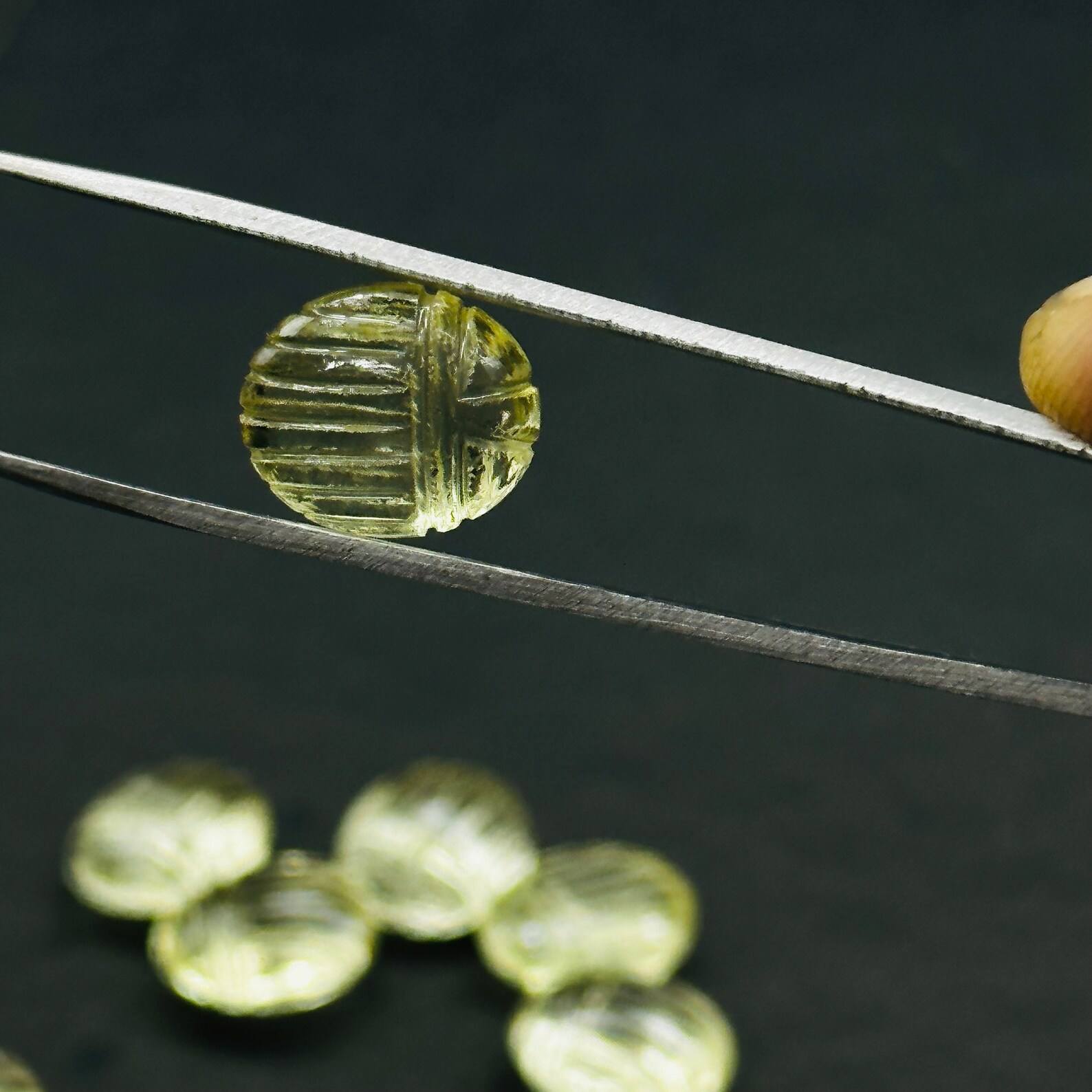 เช่นเดียวกับภาพ