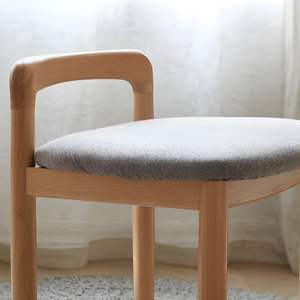 Tabouret de maquillage en teck massif avec coussin de couleur naturelle, idéal pour les zones de maquillage. - Product Image 5