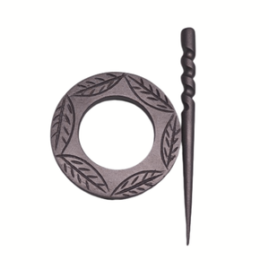 Épingle à châle en bois de 8 cm pour écharpe et châle, épingle de fermeture, accessoires de tricot à prix de gros pour l'exportation - Product Image 1