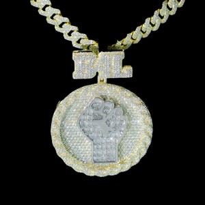 IGI certifie les pendentifs et les breloques Hip Hop en or jaune 18 carats avec diamant entièrement glacé pendentif en diamant de laboratoire personnalisé pour hommes - Product Image 1