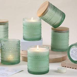 Porte-bougie en verre à l'éclat cristallin apporte une lumière douce et apaisante qui éclaircit en douceur les espaces de la maison, créant une ambiance de soirée sereine et charmante. - Product Image 4