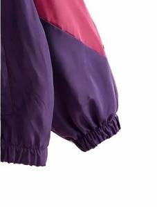 Chaqueta Cortavientos Ligera Resistente al Agua para Hombre con un Nuevo Diseño Elegante, Perfecta para Deportes y Actividades al Aire Libre - Product Image 4