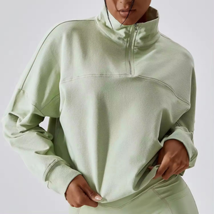 2025 moda Color sólido Streetwear mujer Sudadera con capucha logotipo personalizado mujer Sudadera con capucha cuello alto cremallera sudaderas cortas para mujer - Product Image 1