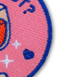 Parches bordados personalizados al por mayor tela de chenilla MOQ bajo con logotipo de forma ovalada para ropa y uso de sombrero - Product Image 4