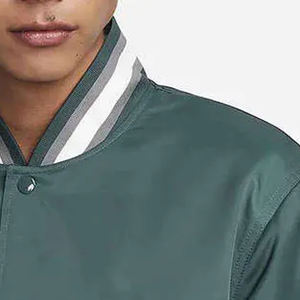 Chaqueta Varsity de Satén con Logotipo Personalizado Unisex para Hombre, Chaqueta de Béisbol y de Invierno de Estilo Vintage Personalizada para Hombre - Product Image 4