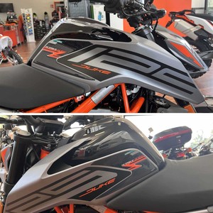 Adesivi Laterali 3D Personalizzati per Serbatoio Compatibili con KTM Duke 125 2021-2022 Logo Personalizzato - Product Image 6